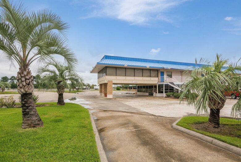 Motel 6 Winnie Tx