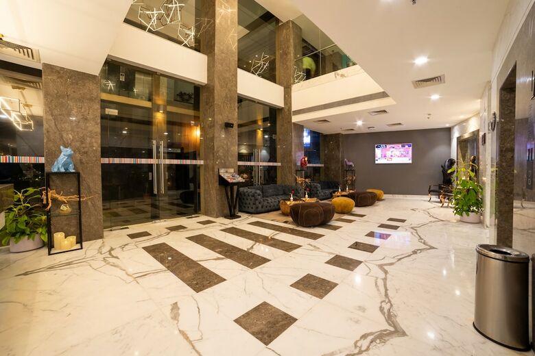 Hotel Grand Hometel Malad