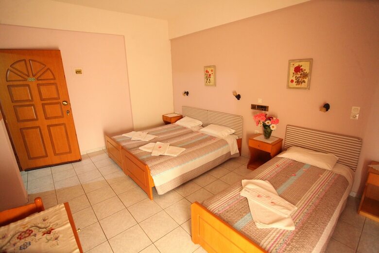 Bed & Breakfast Argiroupolis Maria Rooms