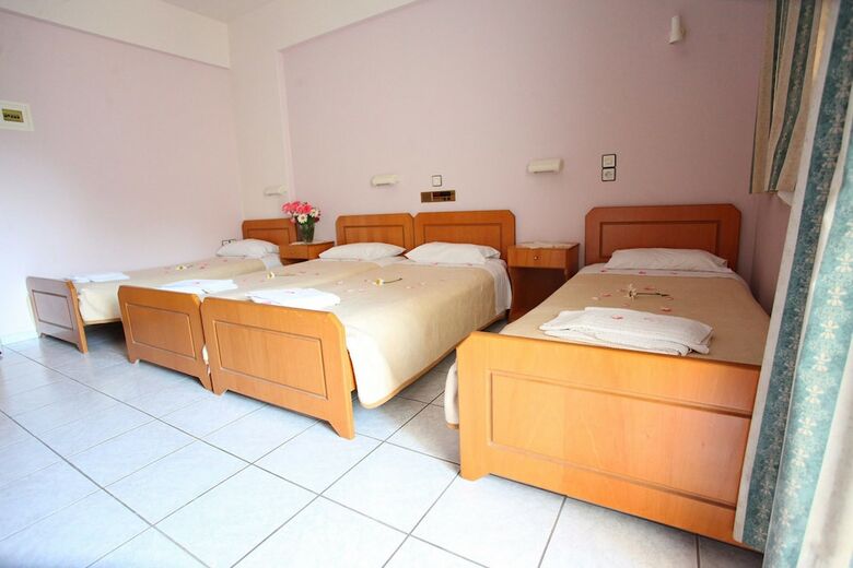 Bed & Breakfast Argiroupolis Maria Rooms