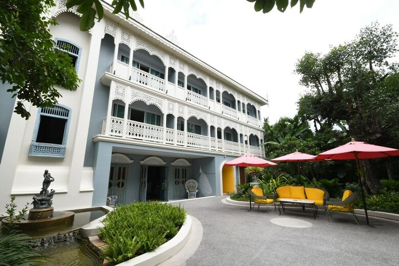 At Pingnakorn Riverside Hotel Chiangmai