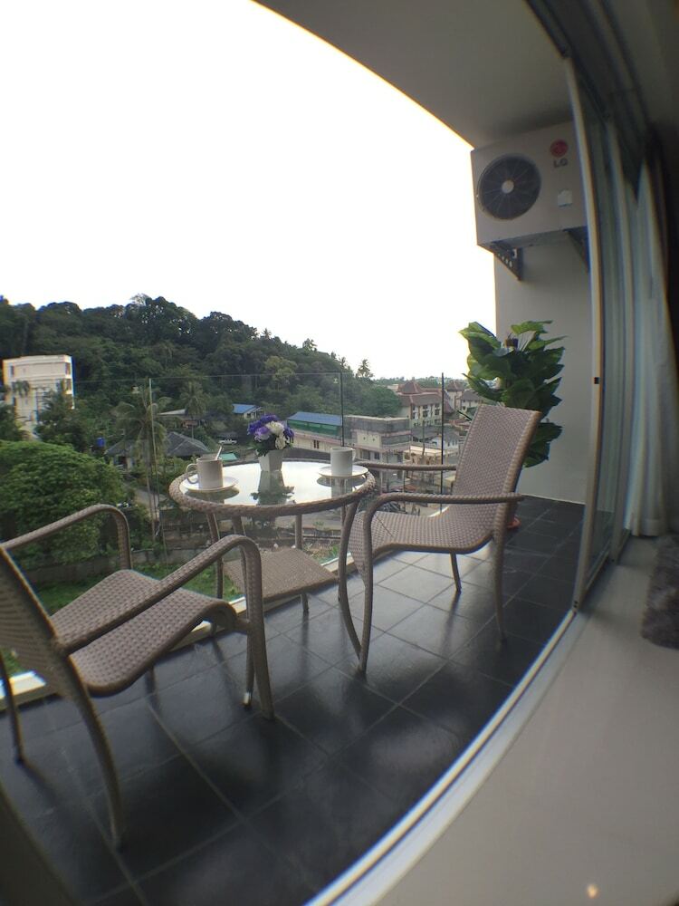Apartamentos Seventh Condo Karon
