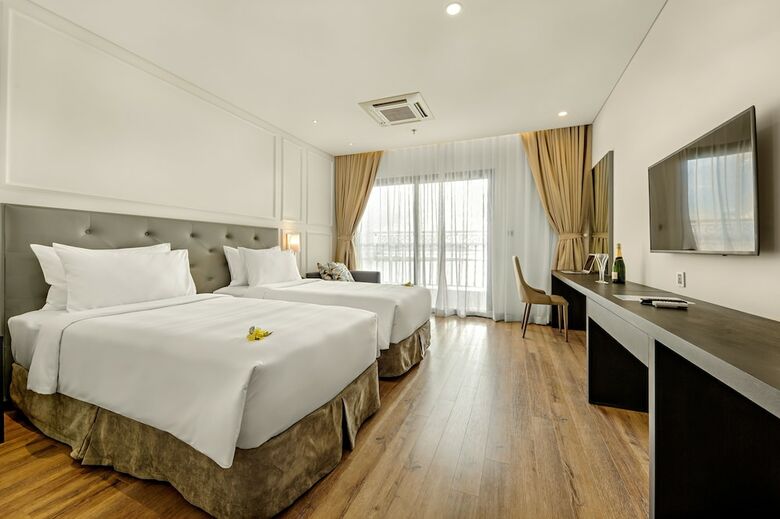 Hotel Danang Golden Bay