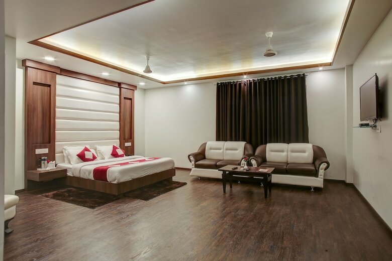 Hotel The Royal Krishna