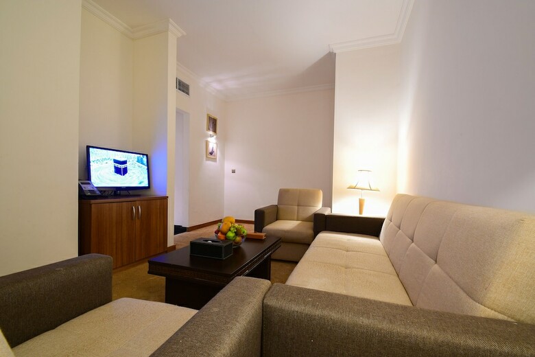 Hotel Golden Tulip Al Mektan