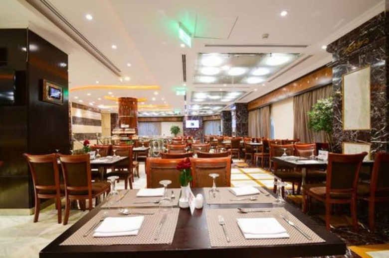 Hotel Golden Tulip Al Mektan