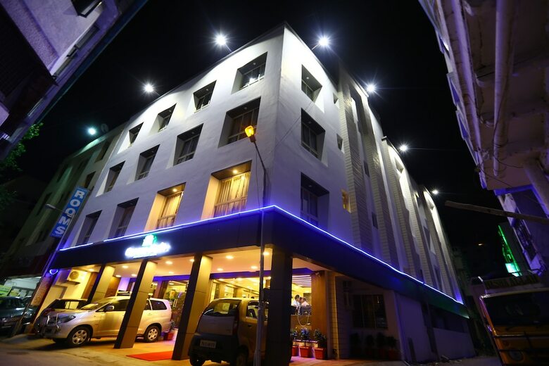 Hotel Greens Gate