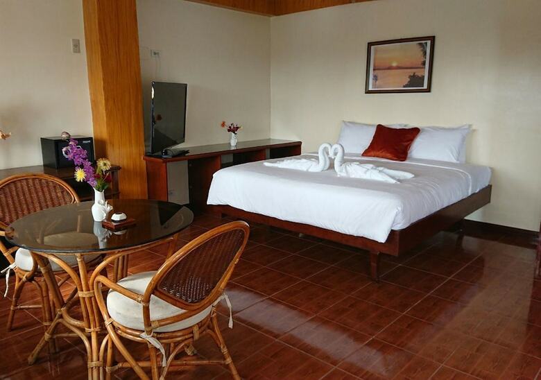 Villa Monkey Beach Dive Resort