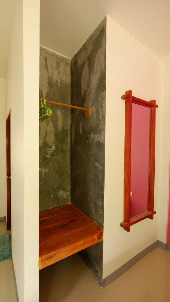 Hotel Baan Reenaa Lanta