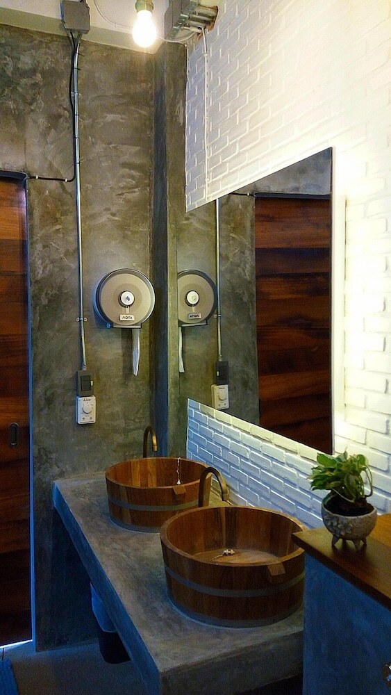 Hostal Baan Mai Kradan Hostel Chiang Rai