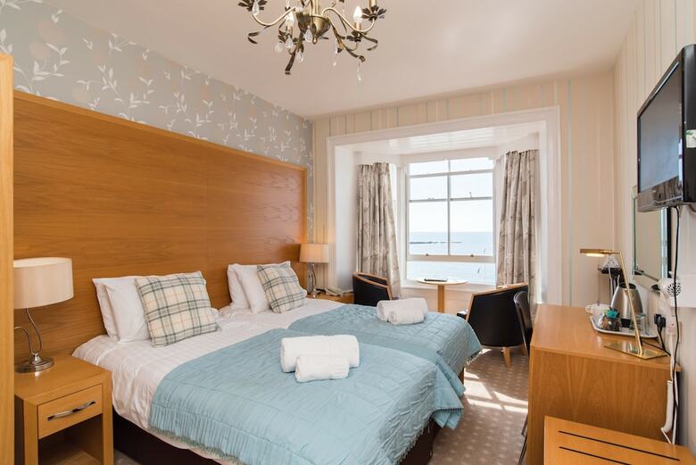 Gwesty'r Marine Hotel & Spa