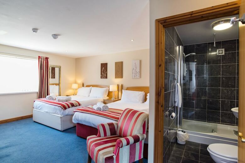 Gwesty'r Marine Hotel & Spa