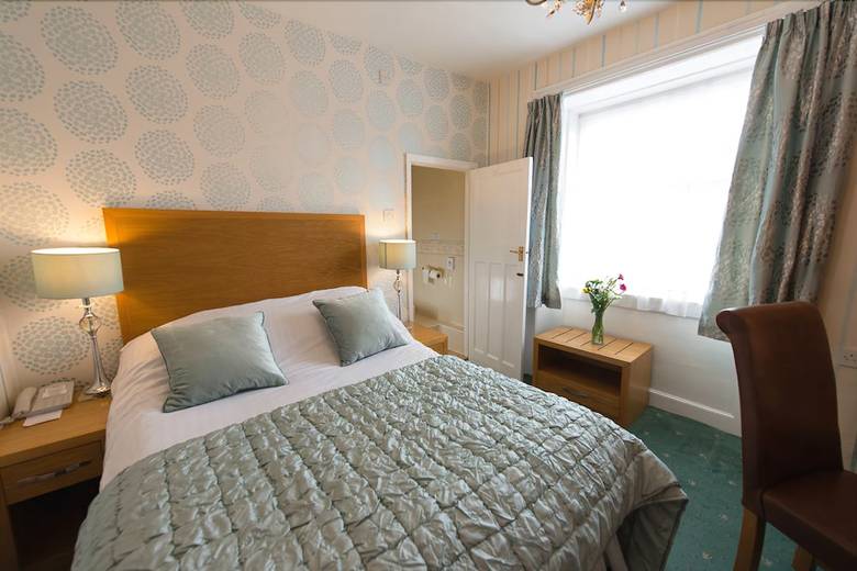 Gwesty'r Marine Hotel & Spa