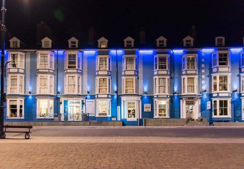 Gwesty'r Marine Hotel & Spa