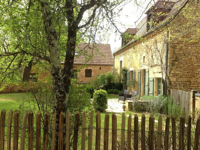 Hotel La Roche D'esteil