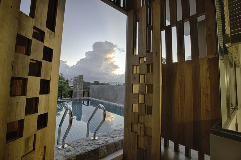 Natee The Riverfront Hotel Kanchanaburi