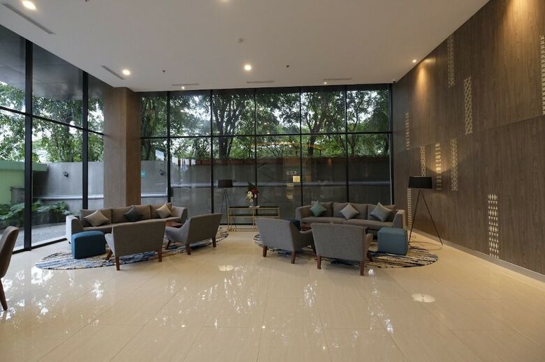 Hotel Ayola Lippo Cikarang