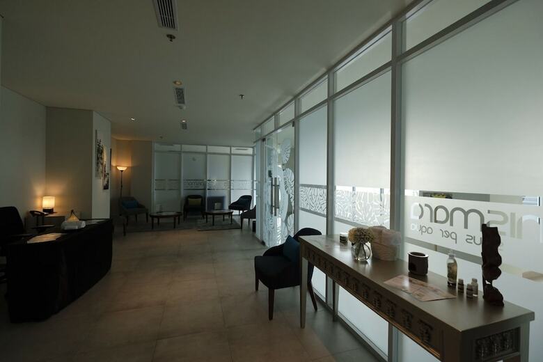 Hotel Ayola Lippo Cikarang