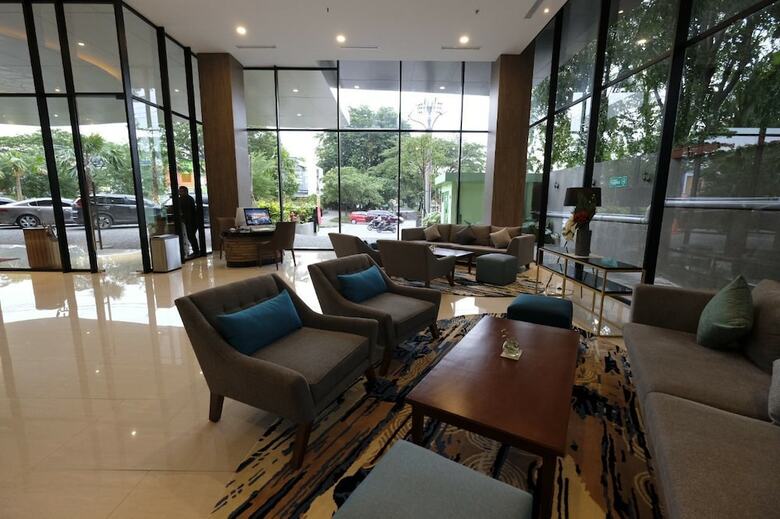 Hotel Ayola Lippo Cikarang