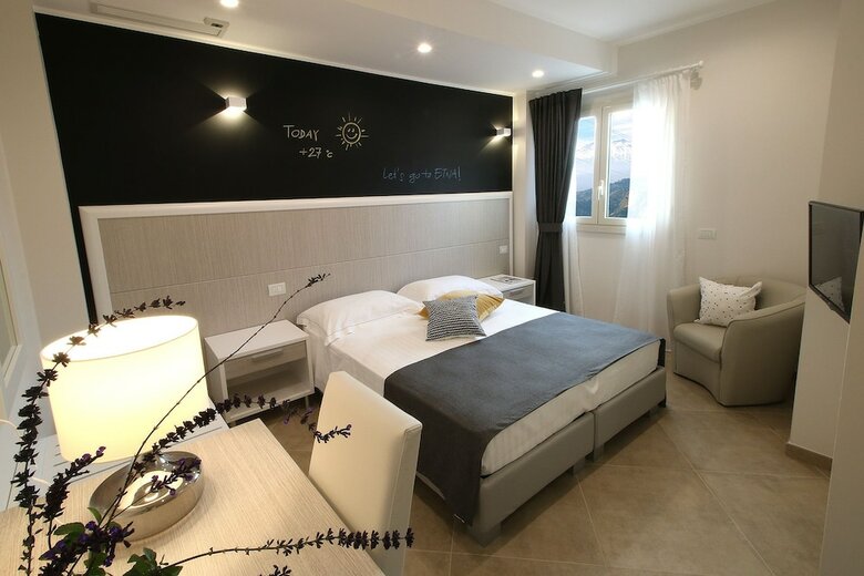Hotel Sik� Holiday Home