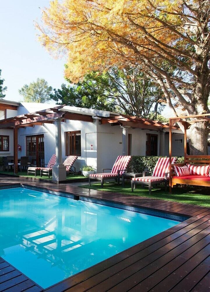 Hotel 5 Seasons Guest House