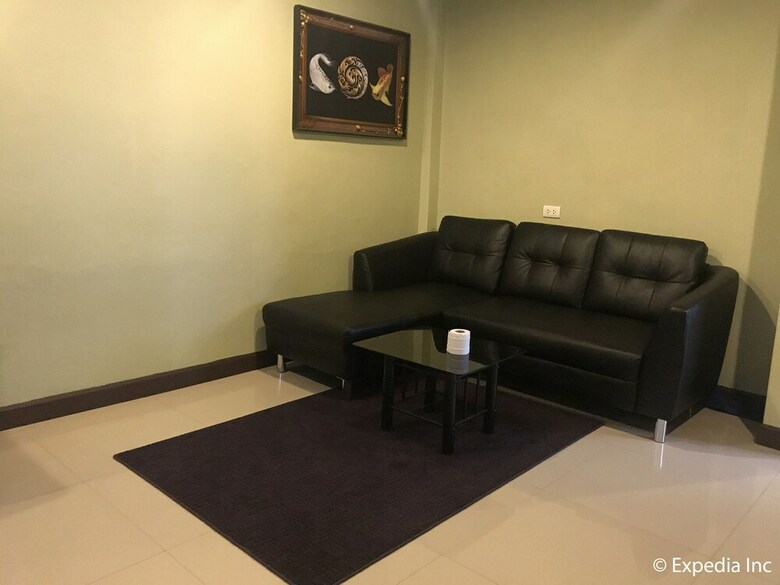 Hotel Burnout Guesthouse