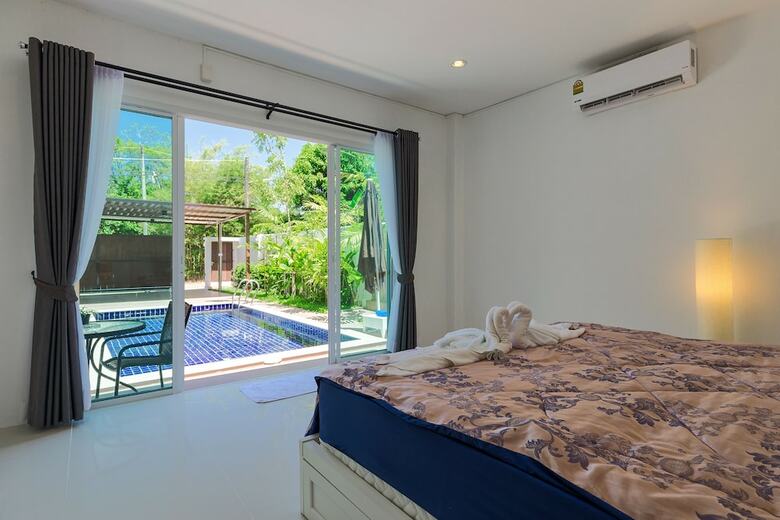Private New Pool Villa Near Laguna