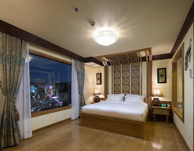 Peak Nimman Prestige Hotel