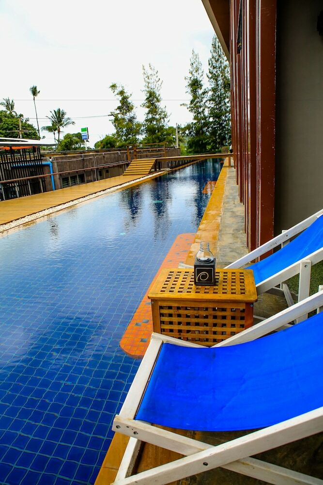 Hotel Pool Access By Punnpreeda Beach Resort