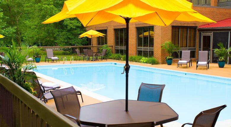 Hotel Wyndham Garden Williamsburg Busch Gardens Area