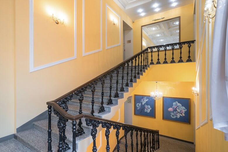 Sapphire Hotel