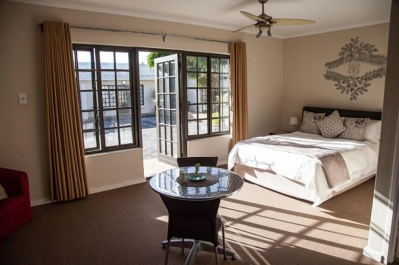 Hotel Palm Beach Guesthouse