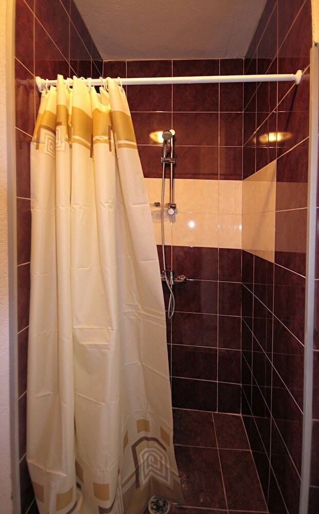 Hotel Yan Bibiyan Guest House
