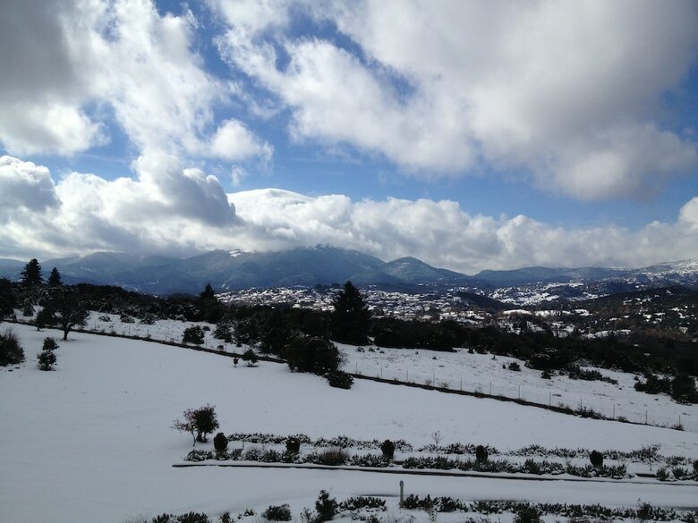 Hotel Ostra Mainalon Luxury Suites