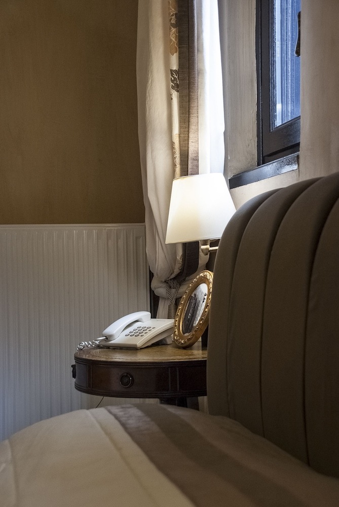 Hotel Ostra Mainalon Luxury Suites