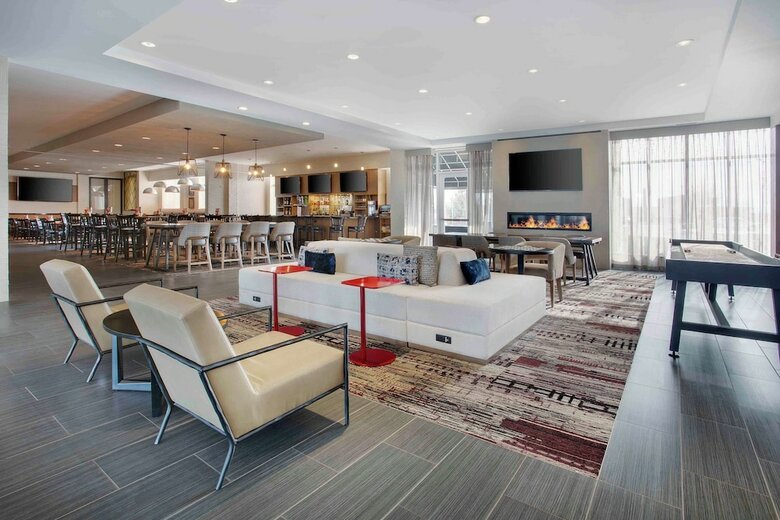 Hotel Doubletree By Hilton Chicago Midway Airport