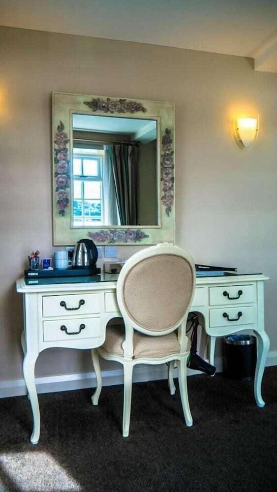 Hotel The Lough & Quay