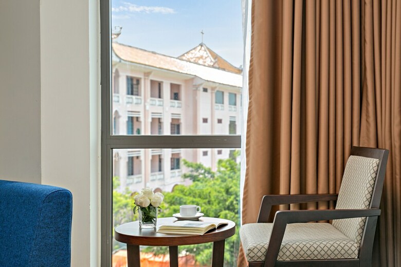 Haka Hotel & Apartment