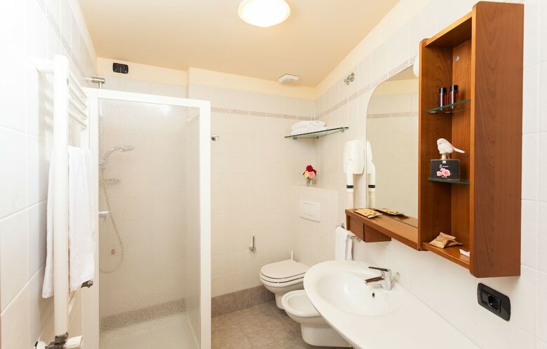 Villa Isabella Hotel & Residence