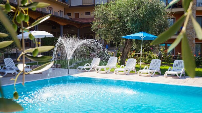 Villa Isabella Hotel & Residence