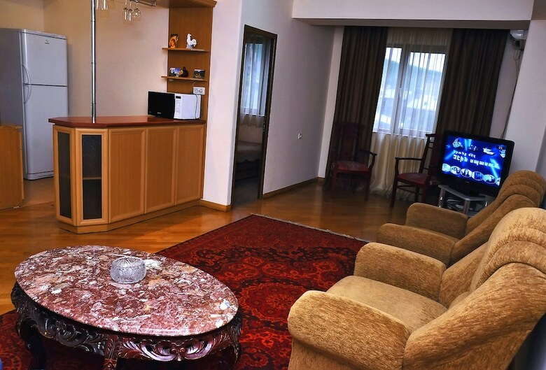 Hostal Mga Hostel & Tours