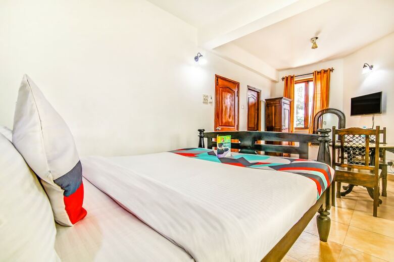 Hotel Fabexpress Barday's Inn
