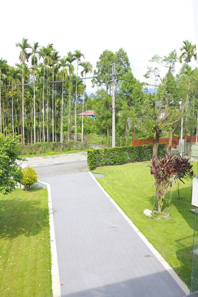 Bed & Breakfast Dou House