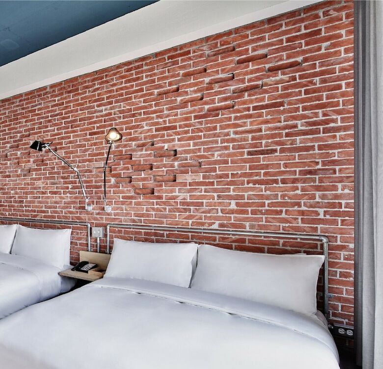 U.i.j Hotel & Hostel