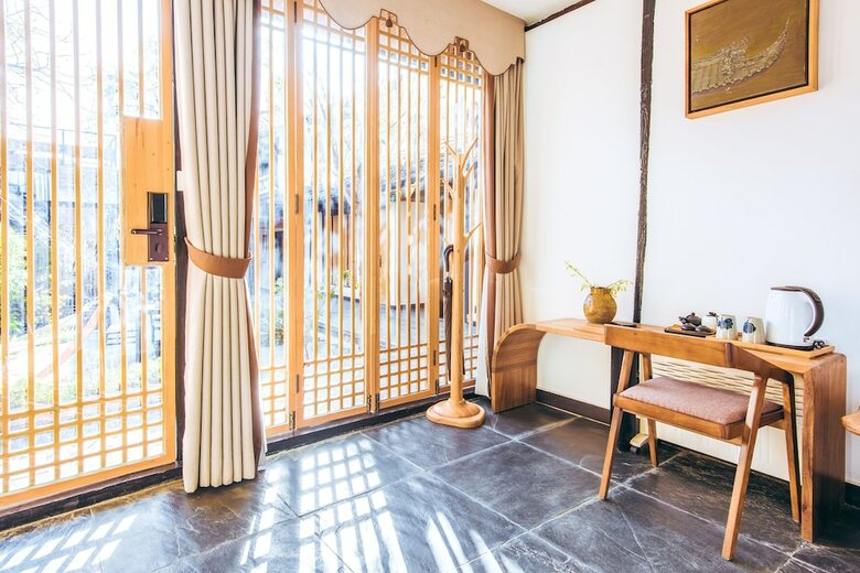 Dengfeng Qingjing Courtyard Hotel
