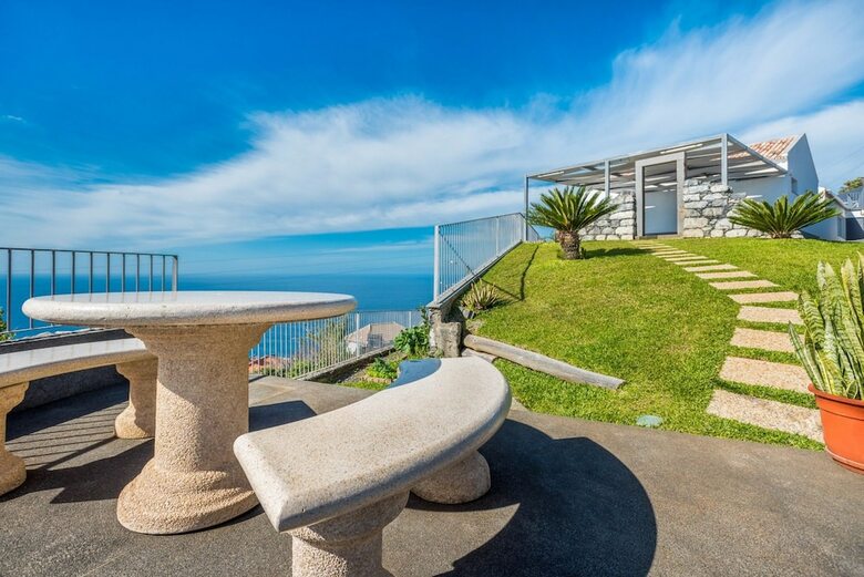 Villa S�o Louren�o By Mhm