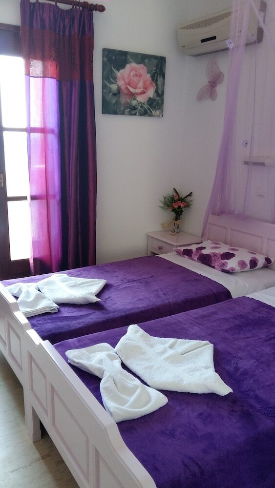 Hotel Christina Pansion- Adults Only