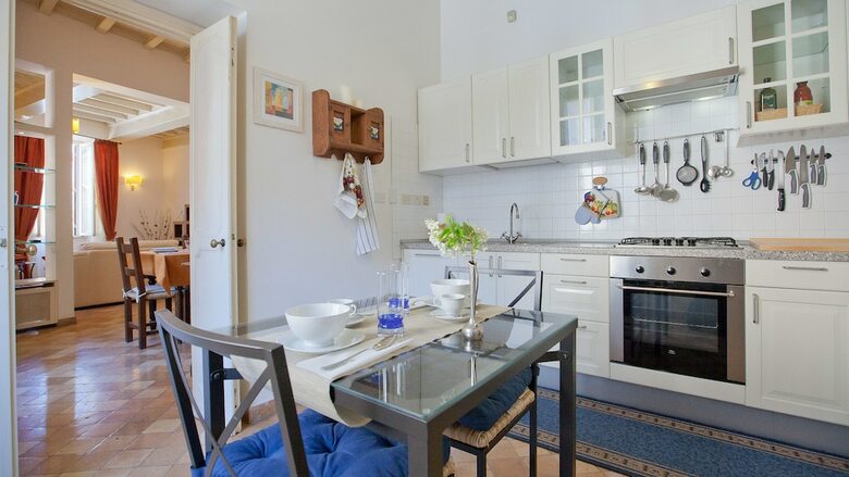 Apartamento Rental In Rome Crociferi 1