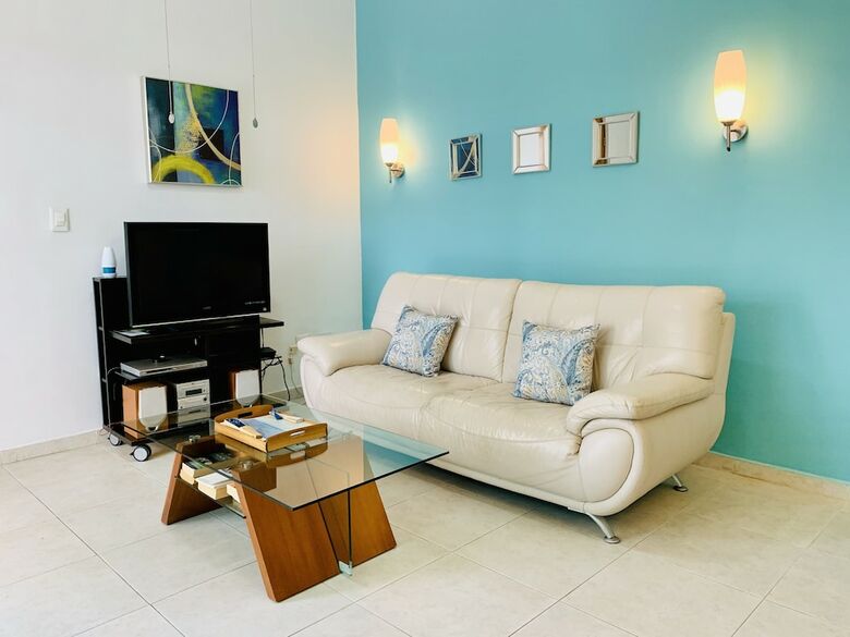 Apartamentos Las Olas Downtown Condos By Playa Paradise