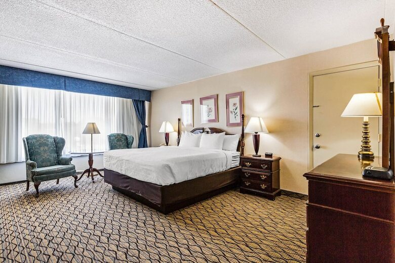 Clarion Hotel Williamsburg I-64